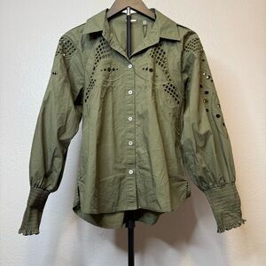 Elie Tahari Olive Laser Cut Eyelet Puff Sleeve Smocked Wrist Blouse Size Small